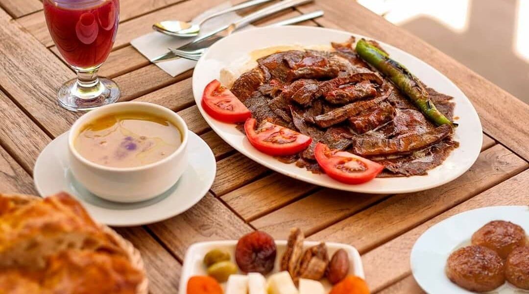 Bursa mutfağı yöresel lezzetler İskender kebap ve kestane şekeri